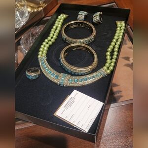 Heidi Daus Elegant Green Pearl And Aquamarine Crystal Jewelry Set